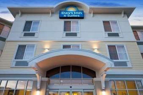 Days Inn & Suites Altoona (Bellwood)